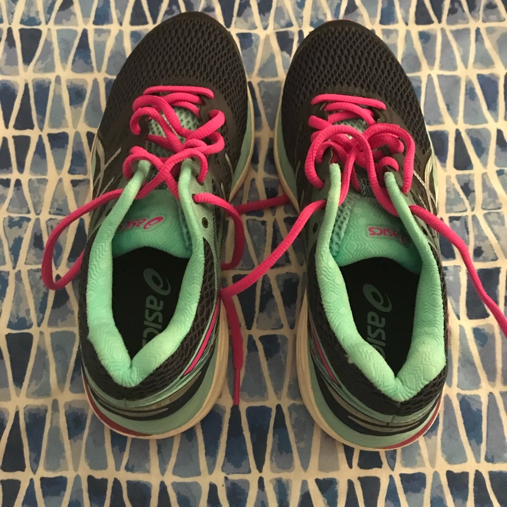 Gently Used 6 1/2 ASICS Running Shoes